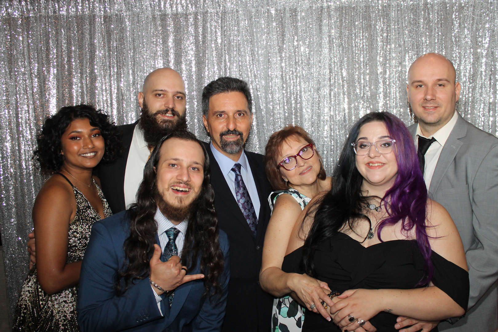 Read more about the article Toronto Vineyard Weddings: Photo Booths