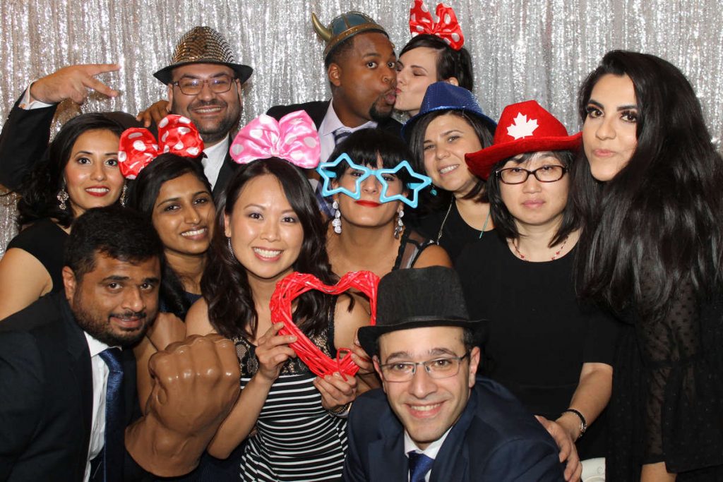 Read more about the article Do i need a photo booth at my wedding?