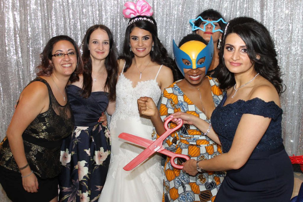 Read more about the article Mississauga Photo Booth – Wedding and More