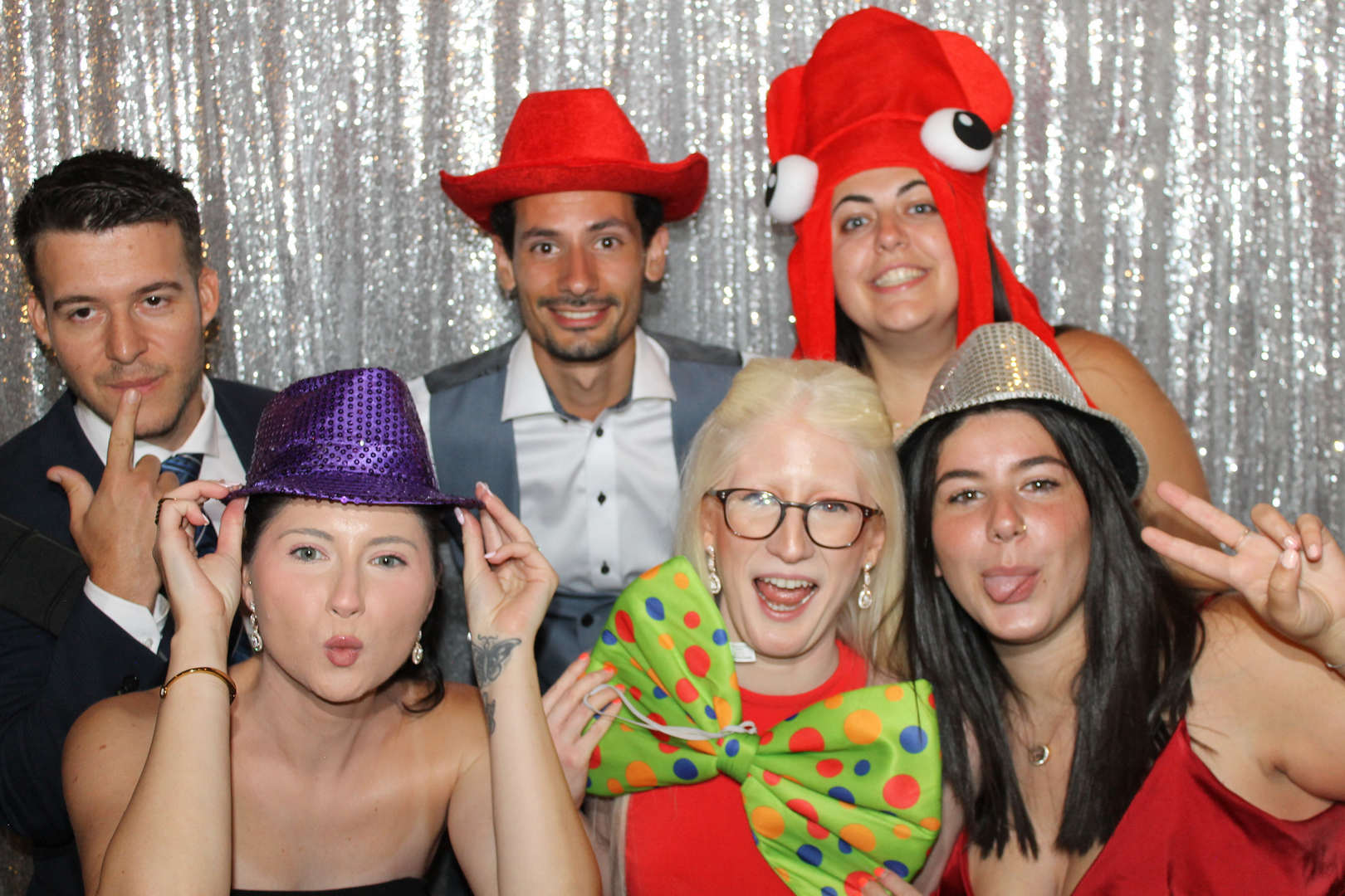 Read more about the article Wedding Shower Photo Booth Etiquette Mississauga