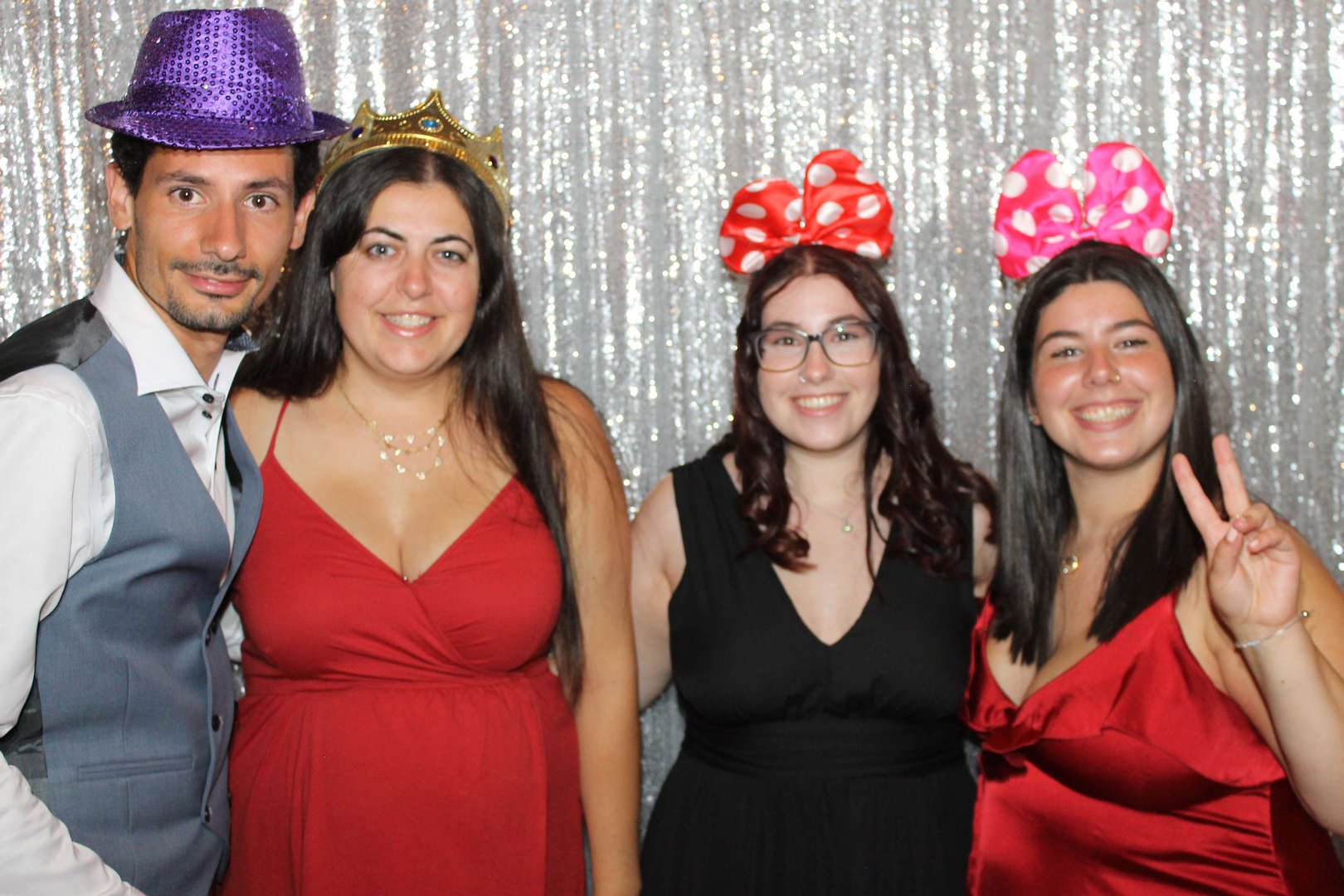 Read more about the article Create Wedding Memories with Photo Booth in Guelph ON
