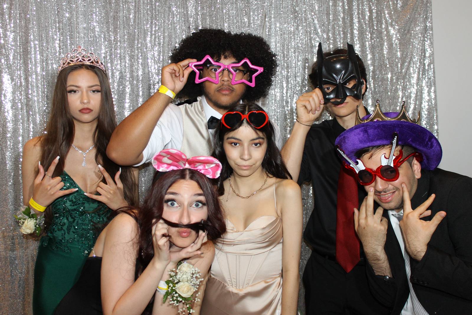 Read more about the article Guelph Schools: Leveraging Social Media with Photo Booths
